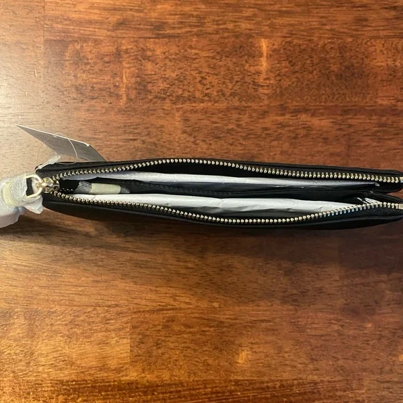 Kate Spade Wristlet - Picture 2 of 2